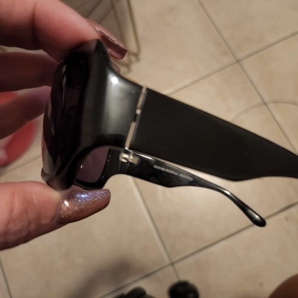 Oliver Peoples Athena Sunglasses Black - Picture 9 of 9